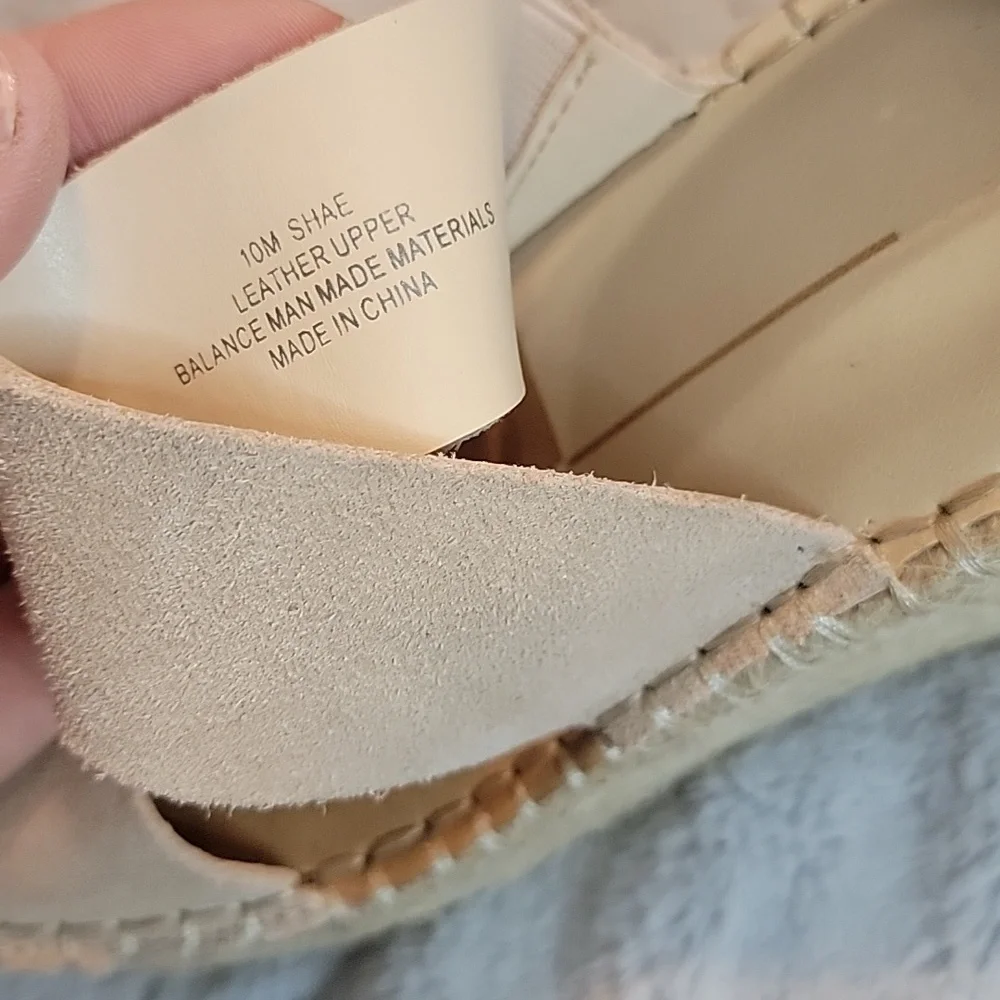 LIKE NEW! Dolce Vita Blush Suede Wedges - Picture 4 of 5